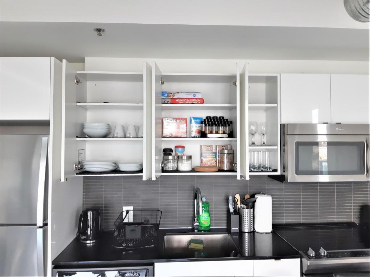 Luxury Skyline Condo In Downtown Free 24/7 Parking Winnipeg Eksteriør bilde