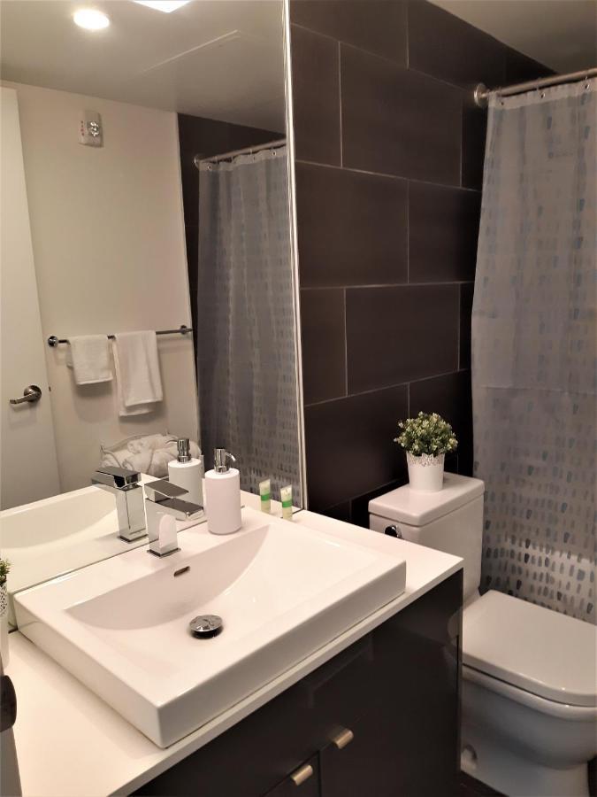 Luxury Skyline Condo In Downtown Free 24/7 Parking Winnipeg Eksteriør bilde