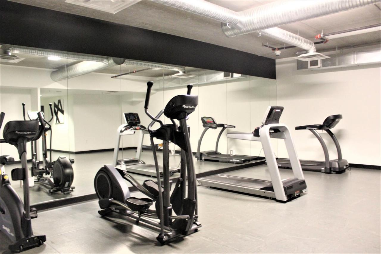 Luxury Skyline Condo In Downtown Free 24/7 Parking Winnipeg Eksteriør bilde
