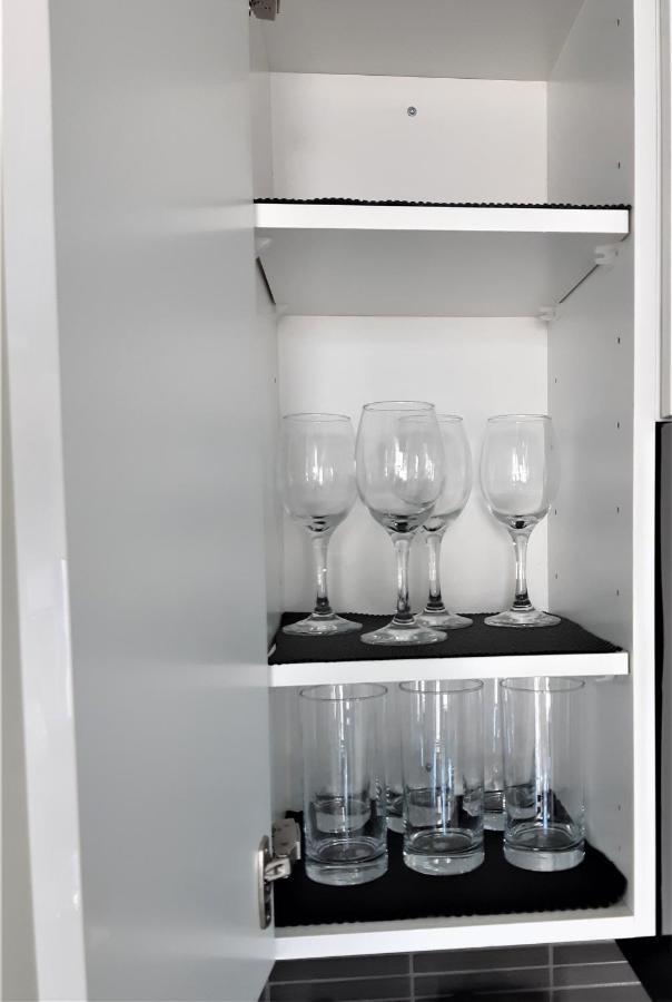 Luxury Skyline Condo In Downtown Free 24/7 Parking Winnipeg Eksteriør bilde