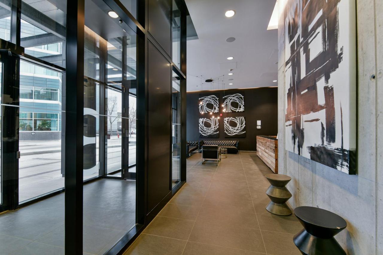 Luxury Skyline Condo In Downtown Free 24/7 Parking Winnipeg Eksteriør bilde