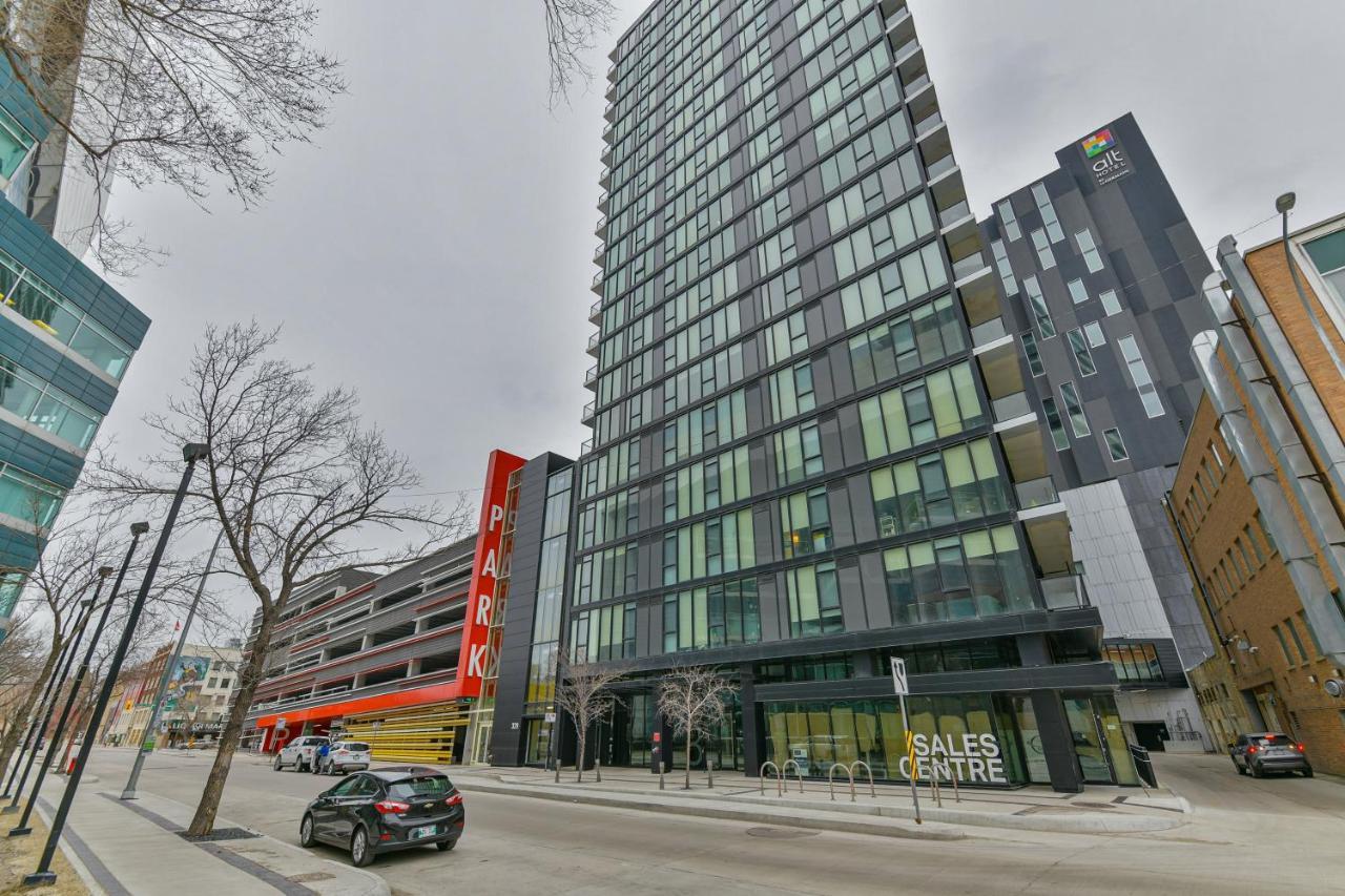 Luxury Skyline Condo In Downtown Free 24/7 Parking Winnipeg Eksteriør bilde