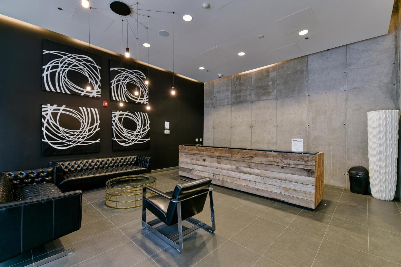 Luxury Skyline Condo In Downtown Free 24/7 Parking Winnipeg Eksteriør bilde